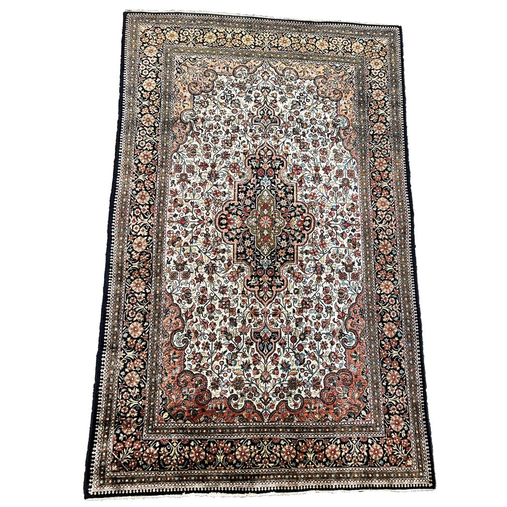 Ghoum Persian Carpet In Silk On Silk | Floral Design | 161 X 103 Cm