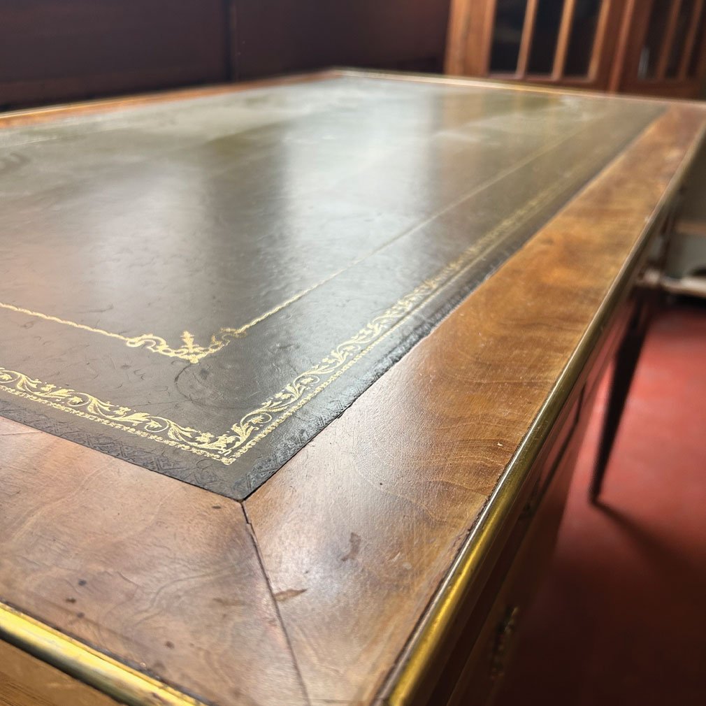 Flat-topped Louis XVI-style Desk In Walnut, France, 1930s–1940s-photo-2