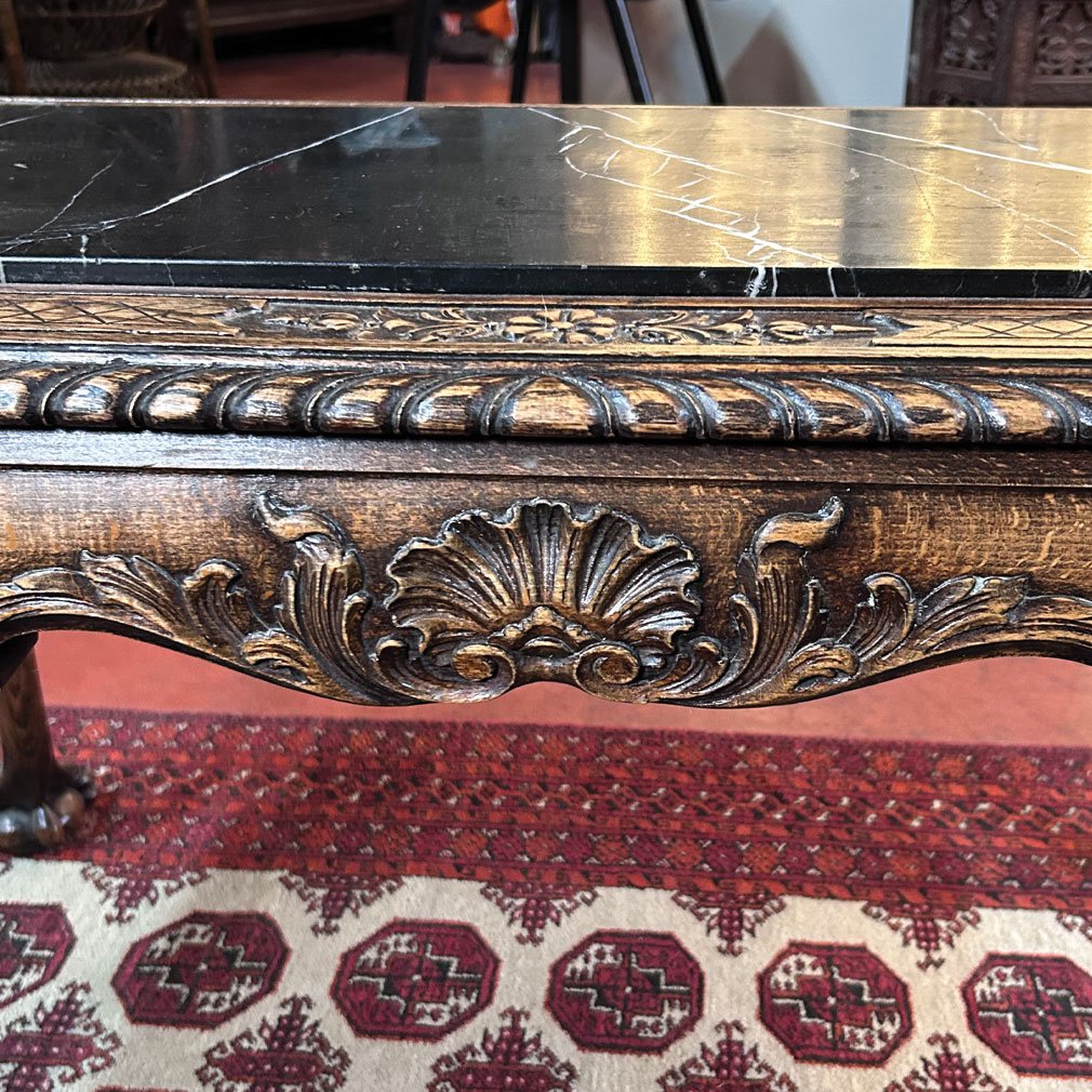 Table Basse Chippendale Revival En Bois Sculpté Et Marbre Noir, Vers 1920–1940-photo-3