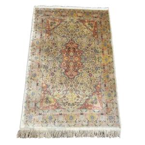 Hereke Carpet In Silk On Silk Signed | Special Design Sultani |very Finely Knotted