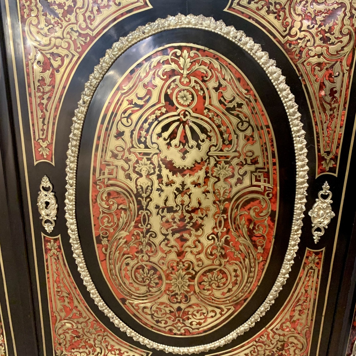 MEUBLE D'APPUI deux portes en marqueterie Boulle-photo-3