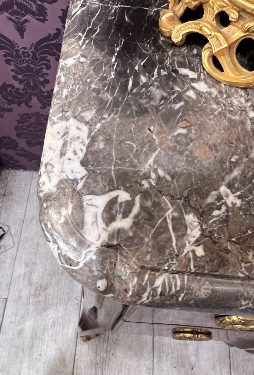 Louis XV / Louis XVI Transition Period Commode-photo-1