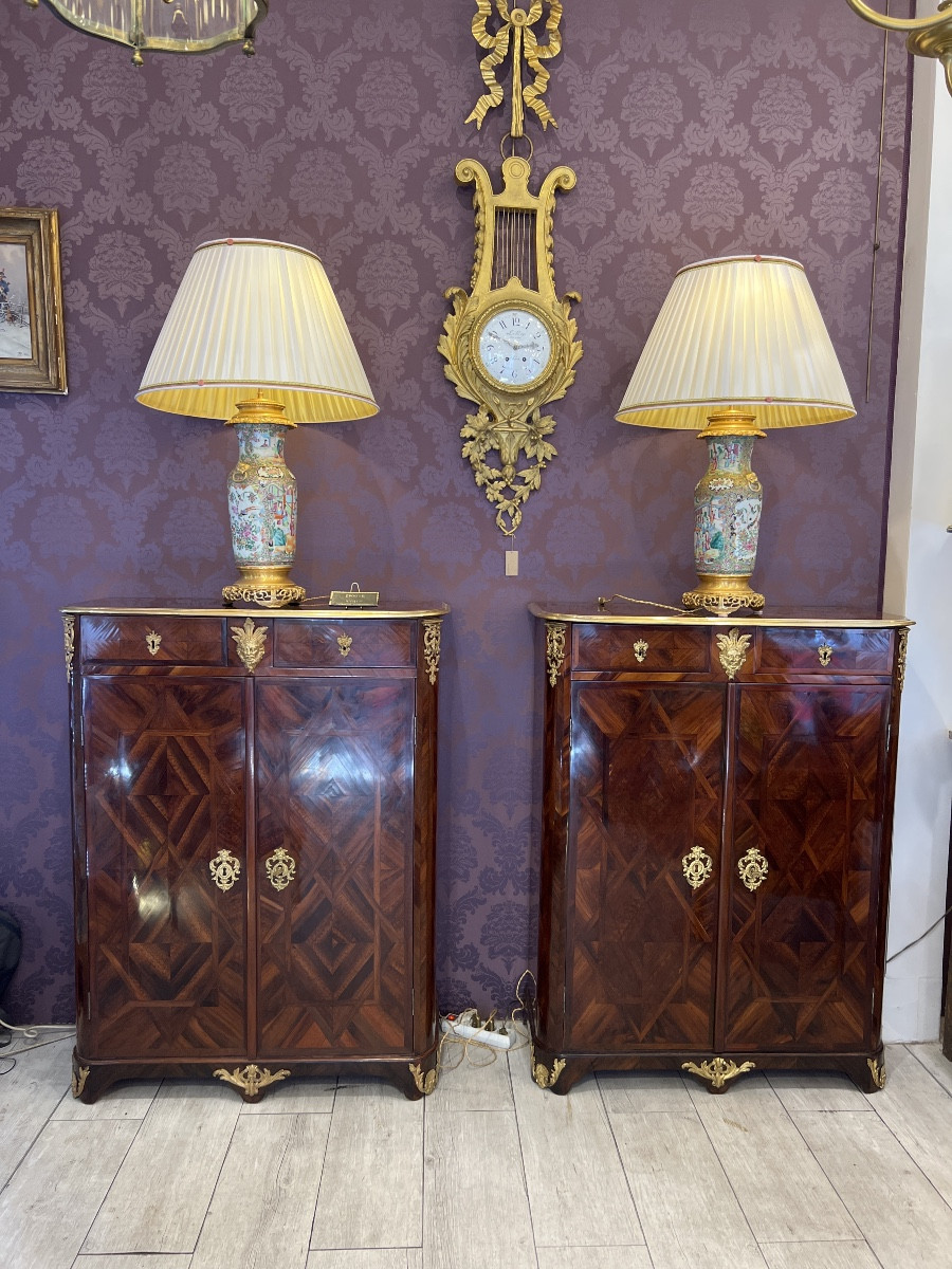 Paire de petites armoires d’époque Louis XIV 