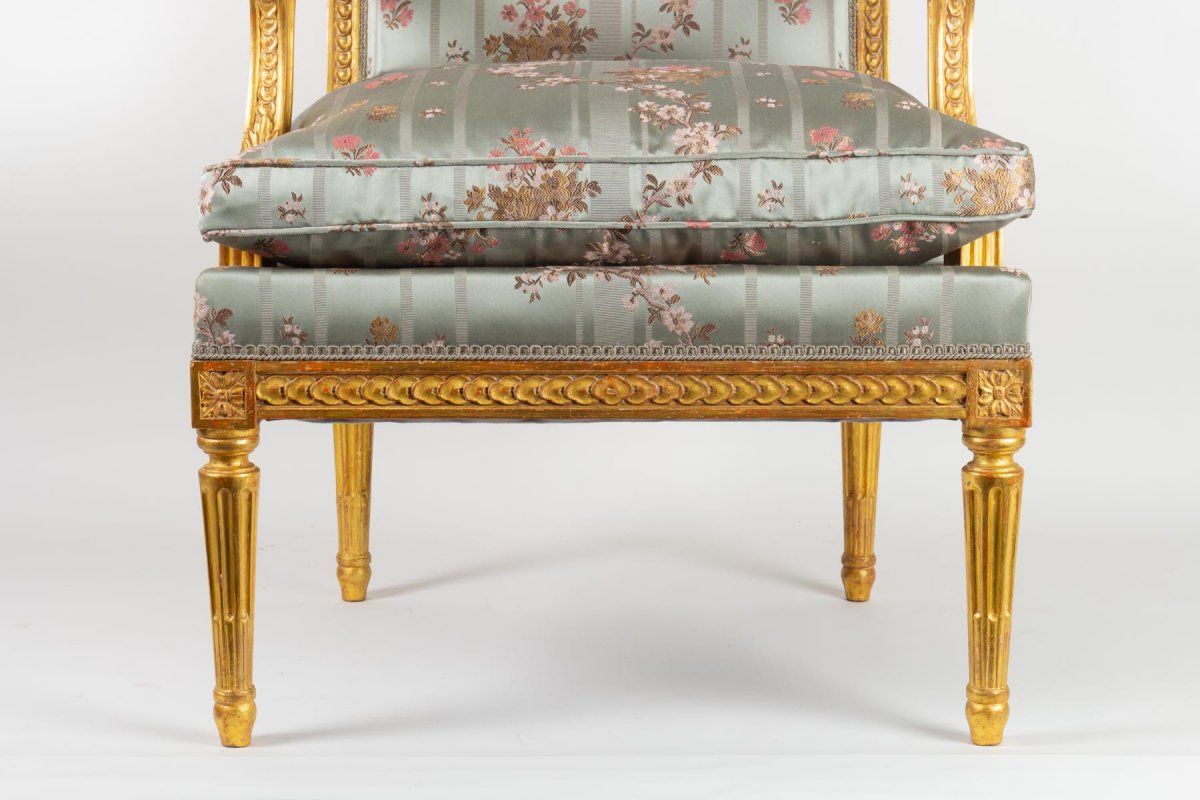 Paire De Fauteuils De Style Louis XVI En Bois Doré -photo-6