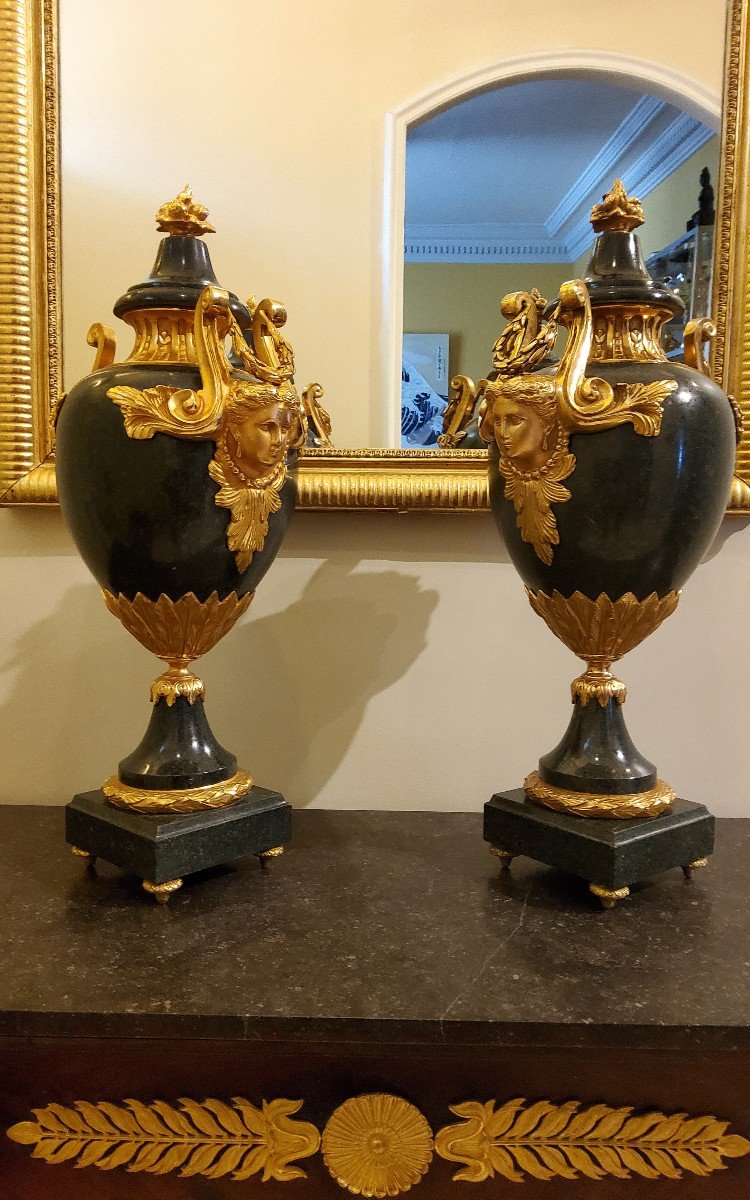 Pair Of Decorative Ornamental Vases In Antique Green Granite And Gilded Bronzes And 18th Century Style-photo-4
