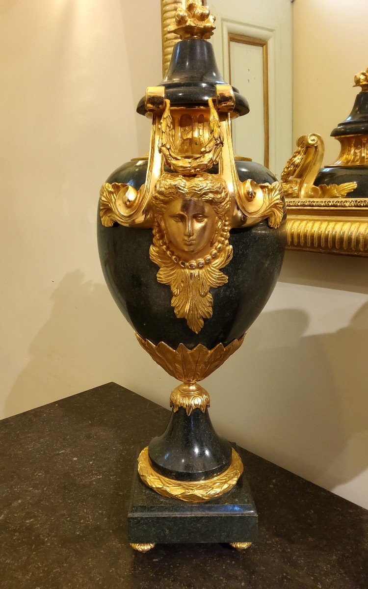 Pair Of Decorative Ornamental Vases In Antique Green Granite And Gilded Bronzes And 18th Century Style-photo-5