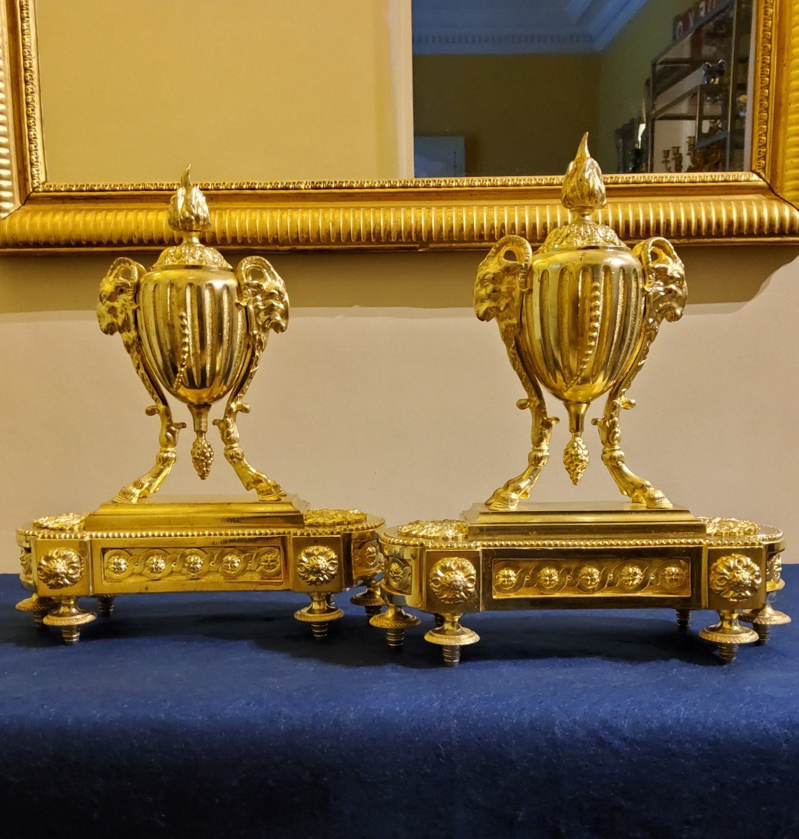 Paire De Chenets En Bronzes Dorés Style Louis XVI Aux Pots à Feux Et Béliers XIXéme _Beurdeley -photo-3