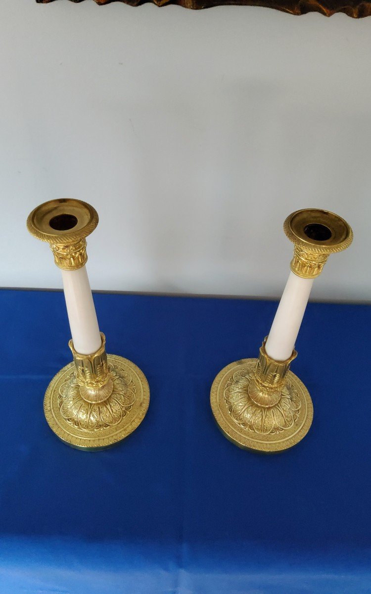 Paire De Bougeoirs En Bronzes Dorés Et Marbre Blanc De Carrare Fin XIXéme Style Empire-photo-4