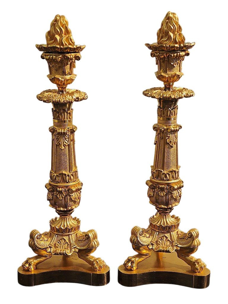 Paire de flambeaux en bronze doré d'époque Restauration, vers 1830.