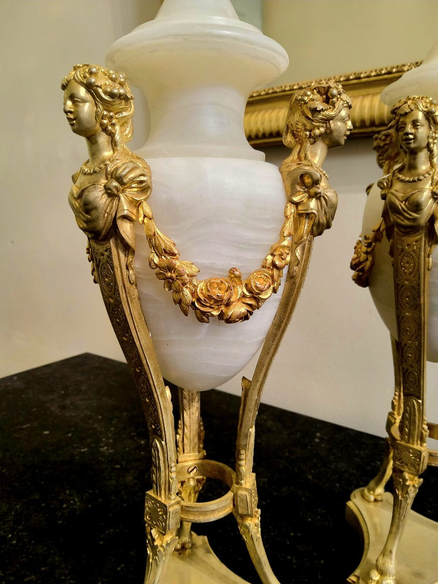 Paire de Vases en Athénienne (Bustes Antiques) – Onyx et Bronze Doré – Société Onyx, Paris XIX-photo-4