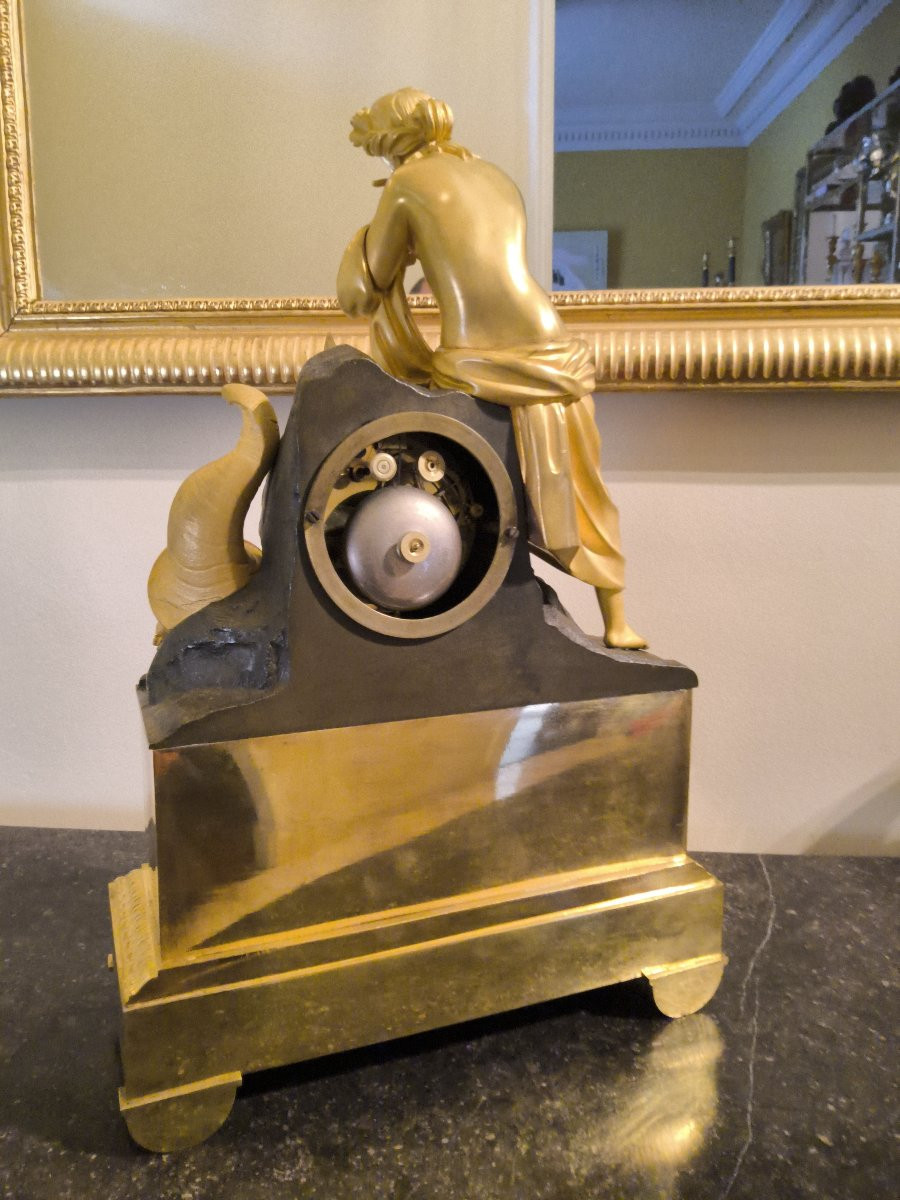 Pendule à Poser Allégorie de l'abondance en Bronzes XIX éme Restauration.-photo-3