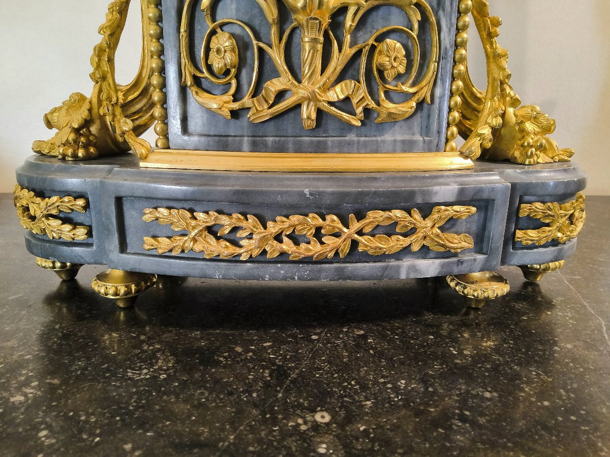 Pendule Borne style Louis XVI "Raingo Fréres" aux cornes d'abondance -Bronze et Marbre XIXéme -photo-2