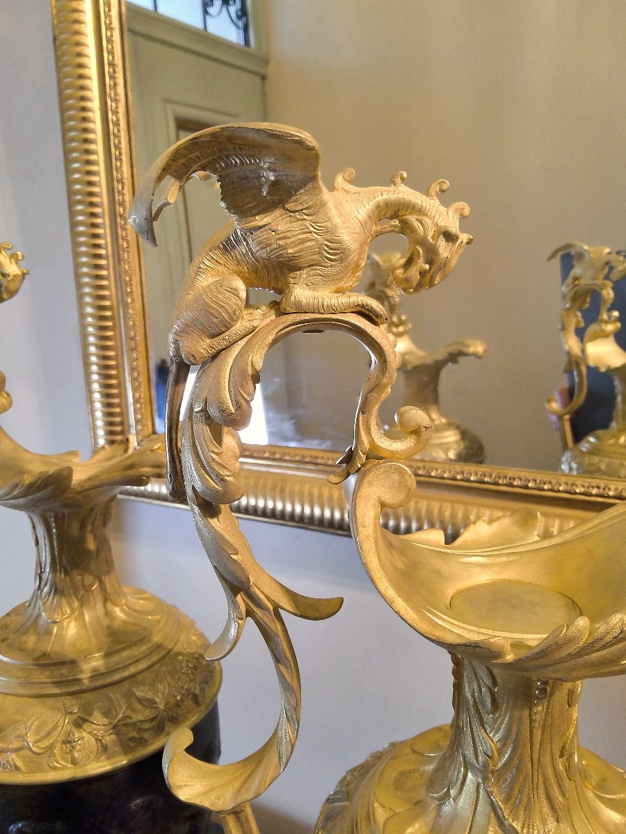 Pair Of Ewers In The Antique Style "bacchanal Of Putti And Dragons" Patinated And Gilded Bronze-photo-4