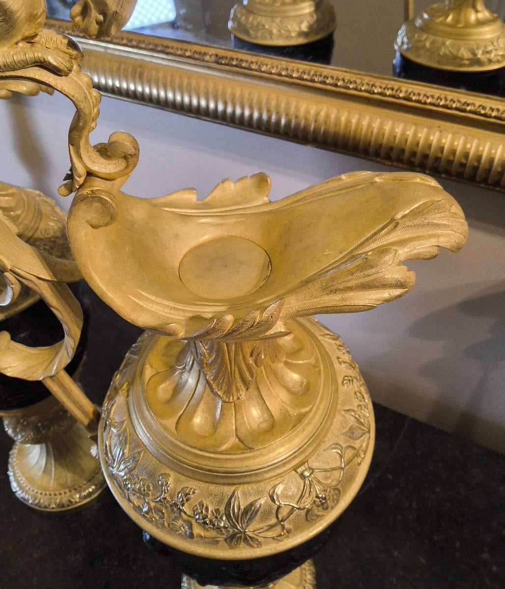 Pair Of Ewers In The Antique Style "bacchanal Of Putti And Dragons" Patinated And Gilded Bronze-photo-5