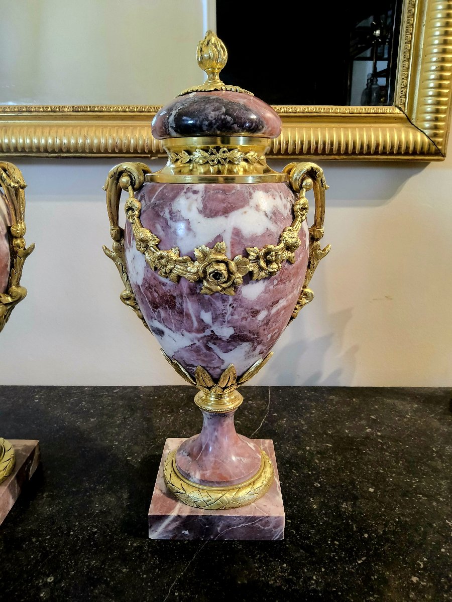 Paire de Vases Cassolettes en Marbre Violet et Bronzes dorés Style Louis XVI Fin XIXéme-photo-1
