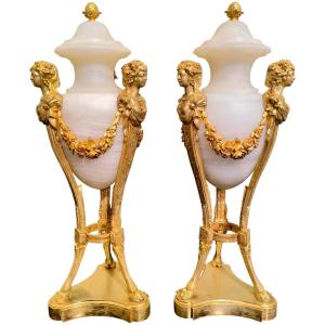 Pair Of Vases In The Athenian Style (antique Busts) – Onyx And Gilt Bronze – Société Onyx, Paris 19th Century