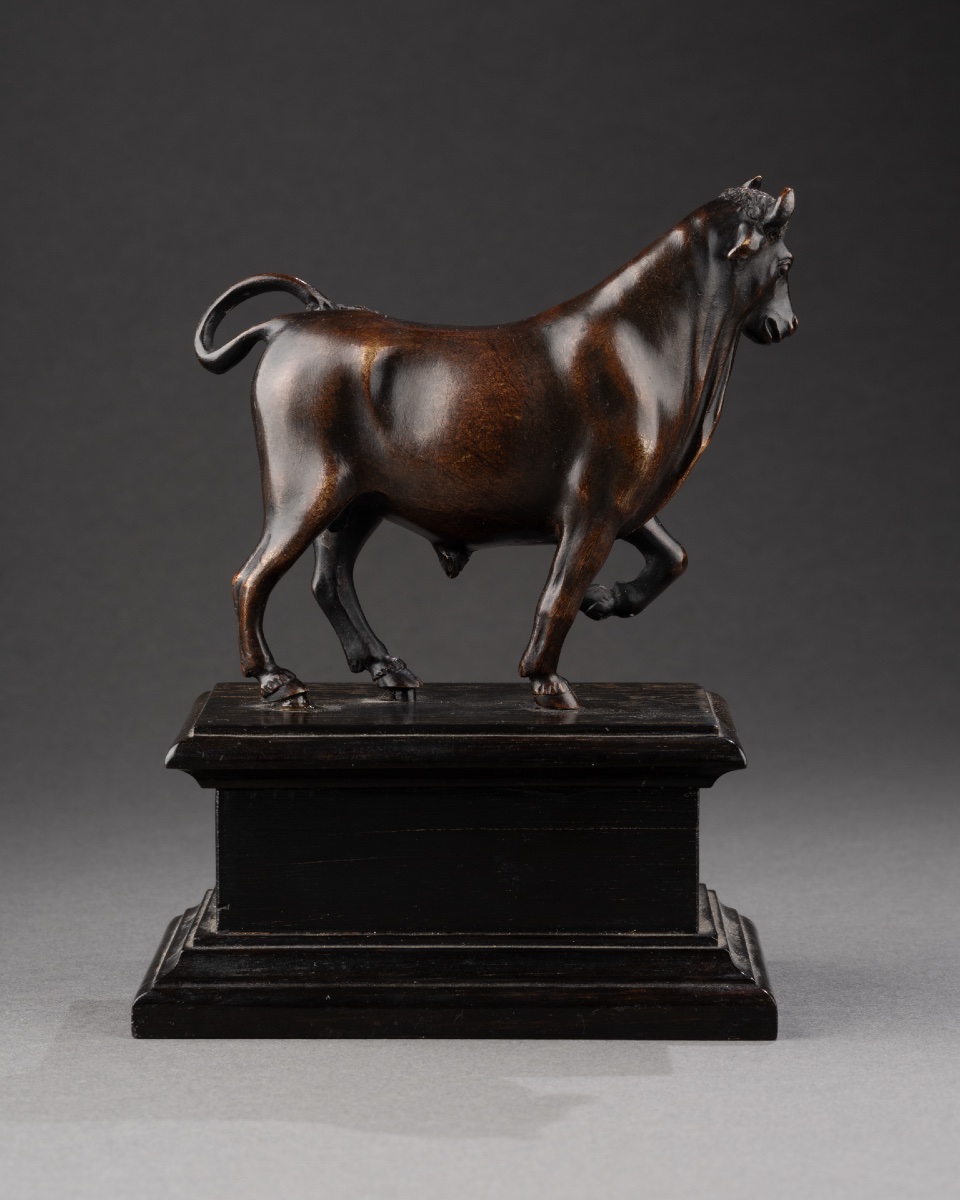 Pacing Bull - 17th Century-photo-2
