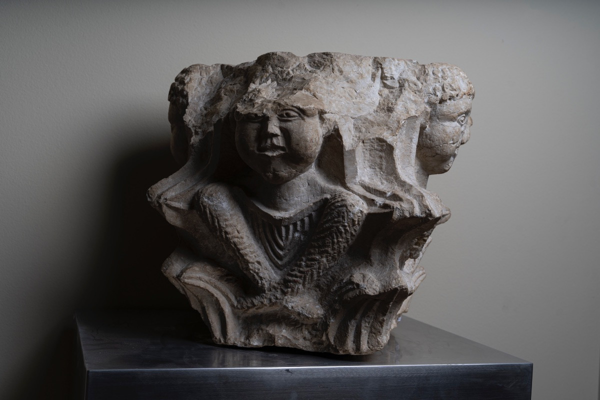 Romanesque Capital Depicting Four Africans - Apulia, 13th Century-photo-2