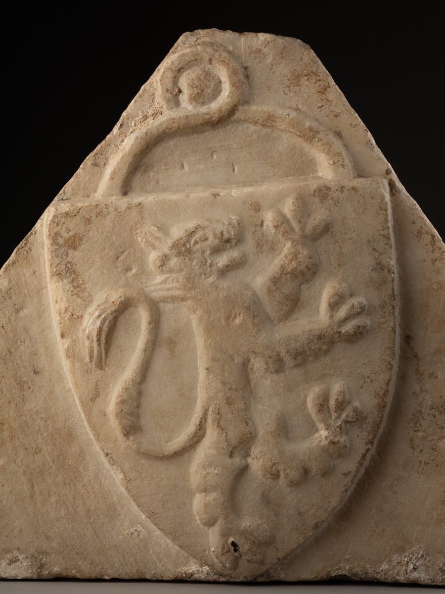 Écu armorié gothique au lion rampant  - Toscane, première moitié du XIVe siècle-photo-2