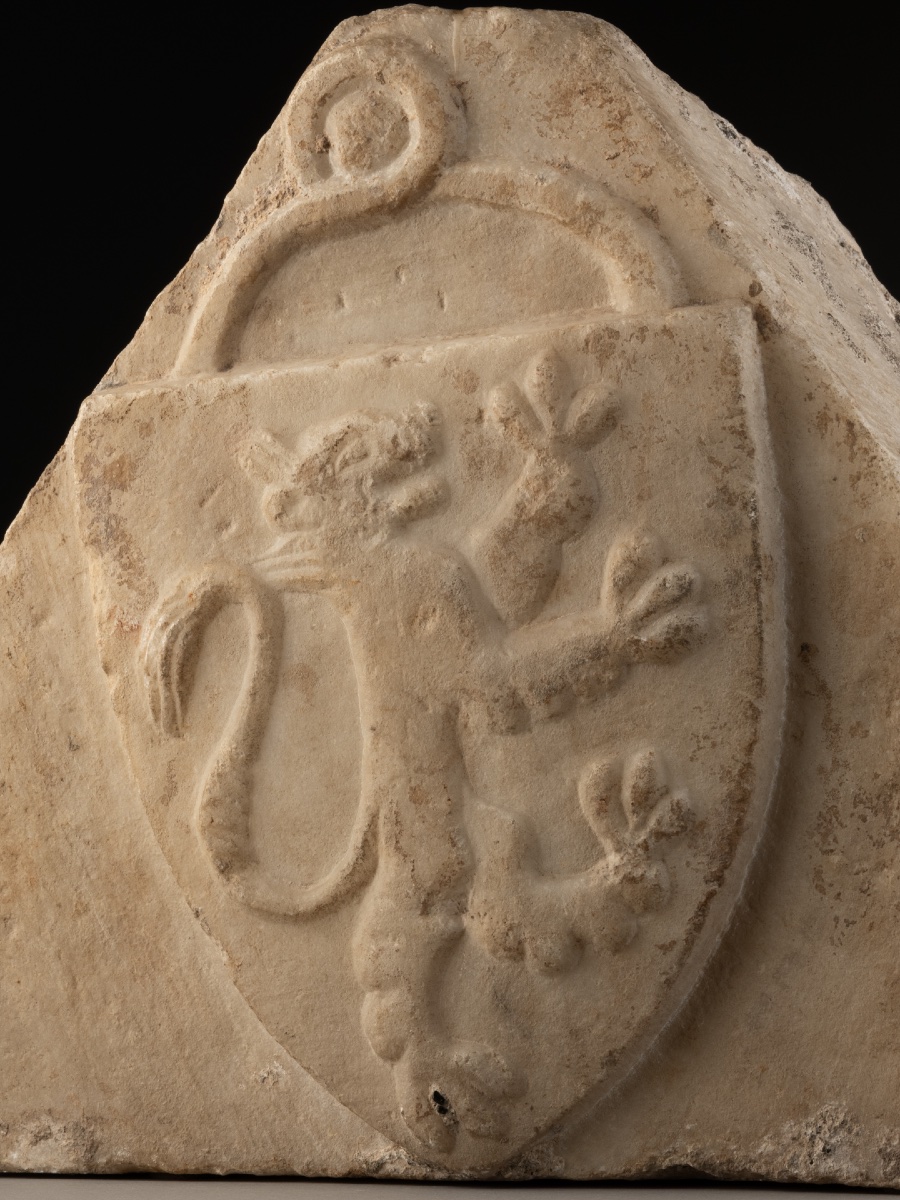 Écu armorié gothique au lion rampant  - Toscane, première moitié du XIVe siècle-photo-4