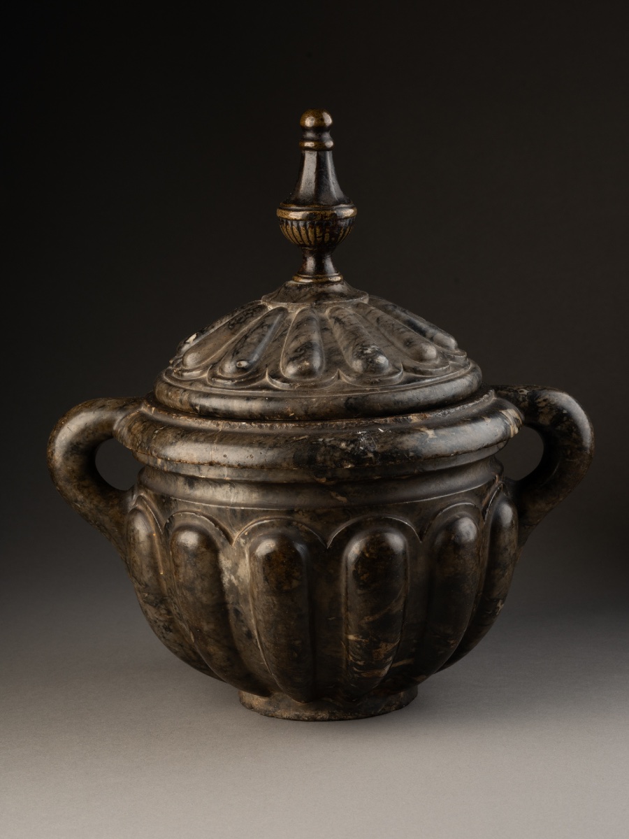 Covered Pot With Gadrooned Decoration - Venice, 16th Century-photo-1