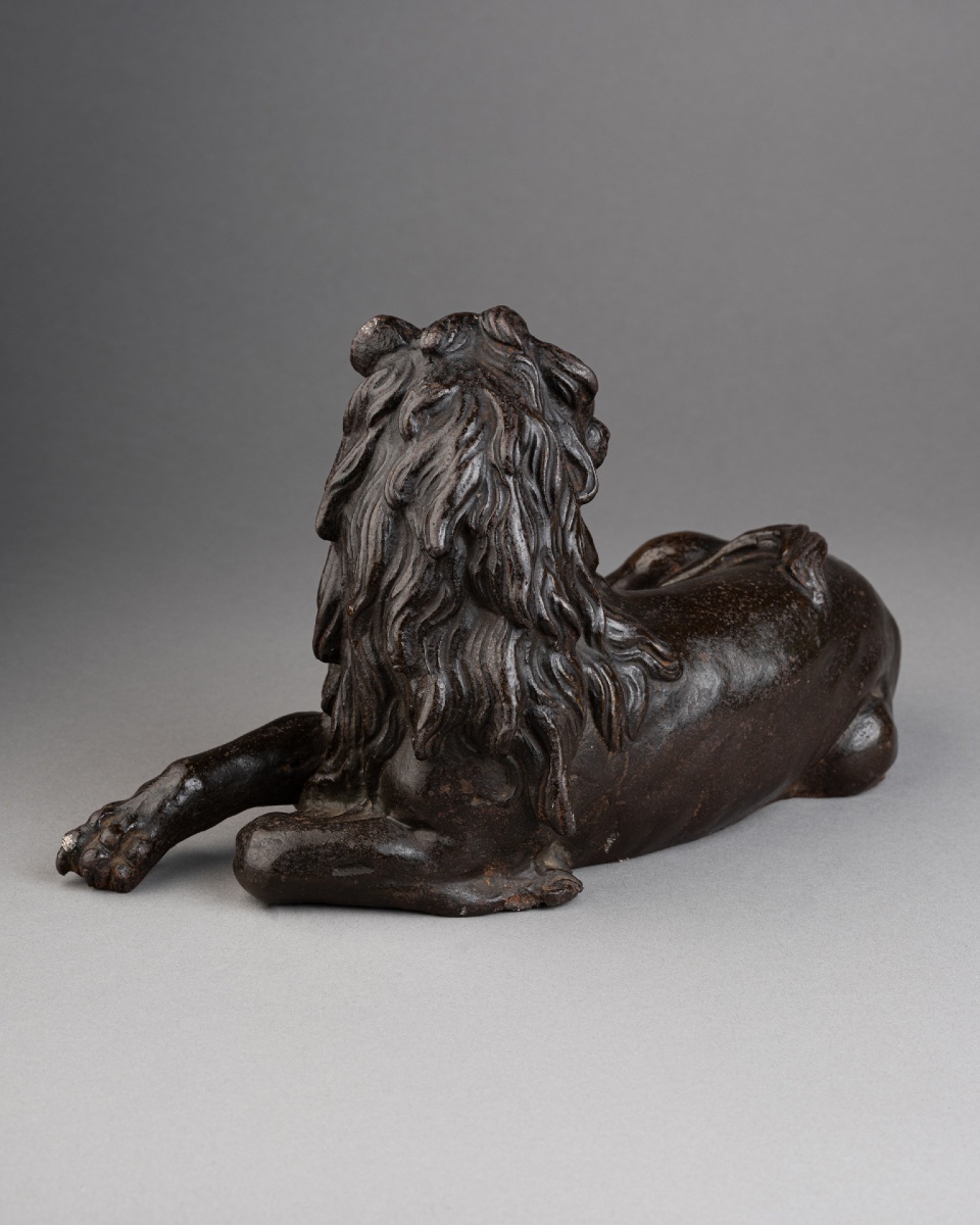 Lion couché - Italie centrale, XVIIe siècle-photo-4