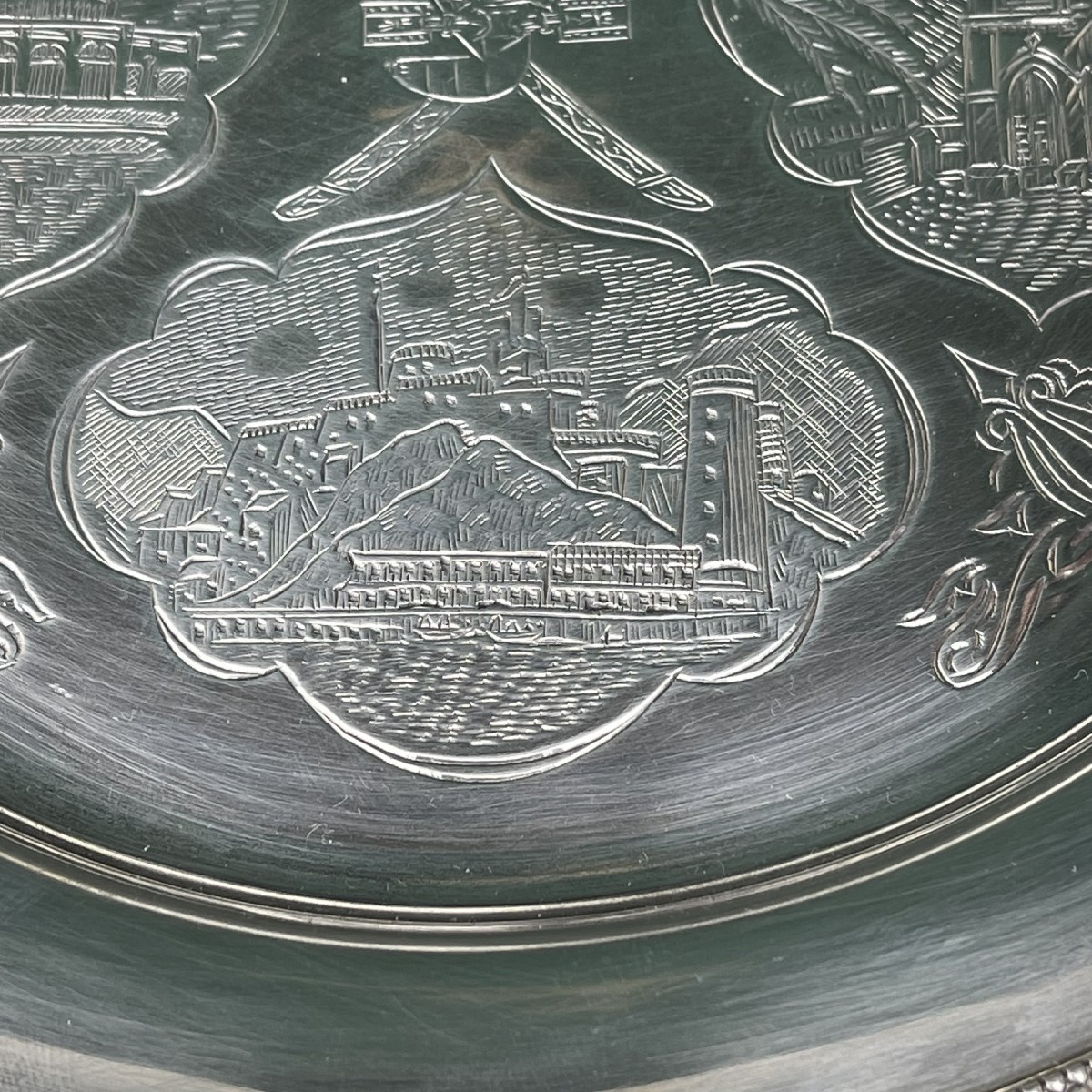 Silver Plate From The Sultanate Of Oman - Diplomatic Gift - 810 Grams - Historical Souvenir-photo-3