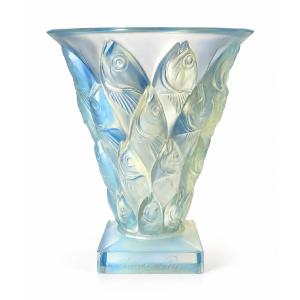 Vase Sabino modèle Carangues en verre opalescent