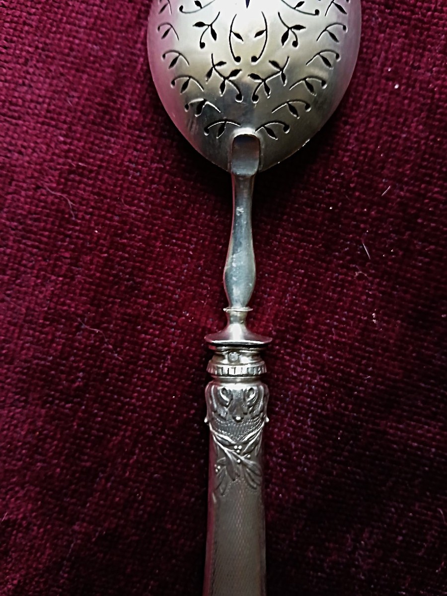 Cuillère à saupoudrer en argent XIX -photo-1