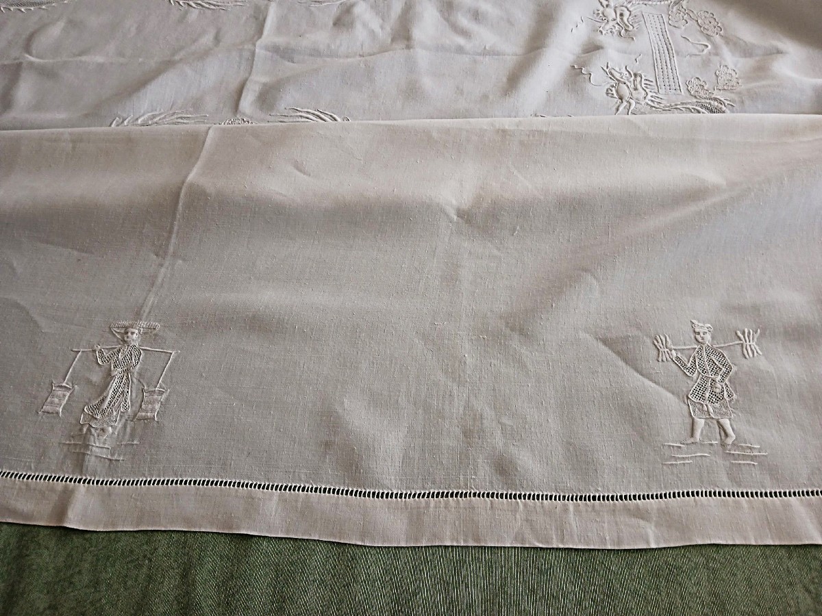 Nappe brodée à la main-photo-6