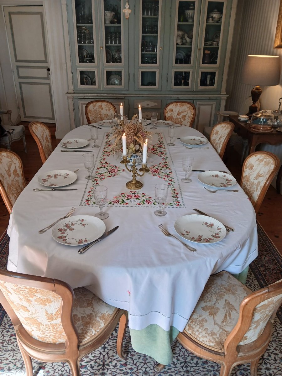 Hand-embroidered Tablecloth On XX Linen -photo-7