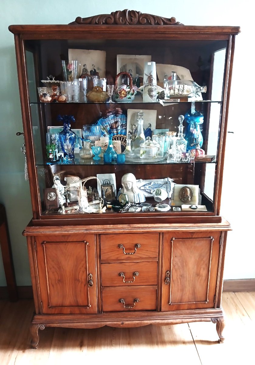 Meuble vitrine en Noyer