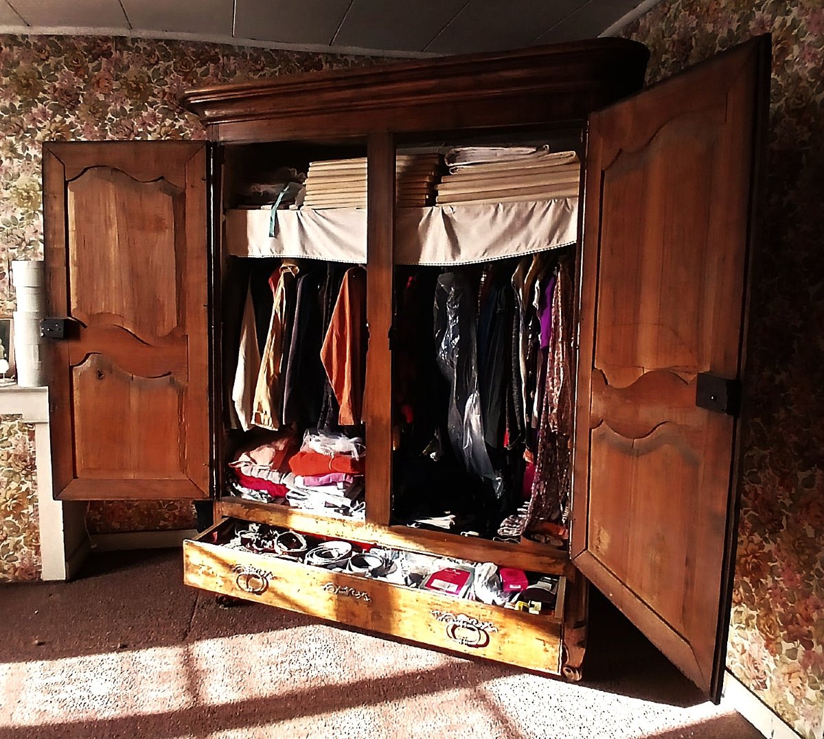Armoire Louis XV Saintongeaise-photo-1