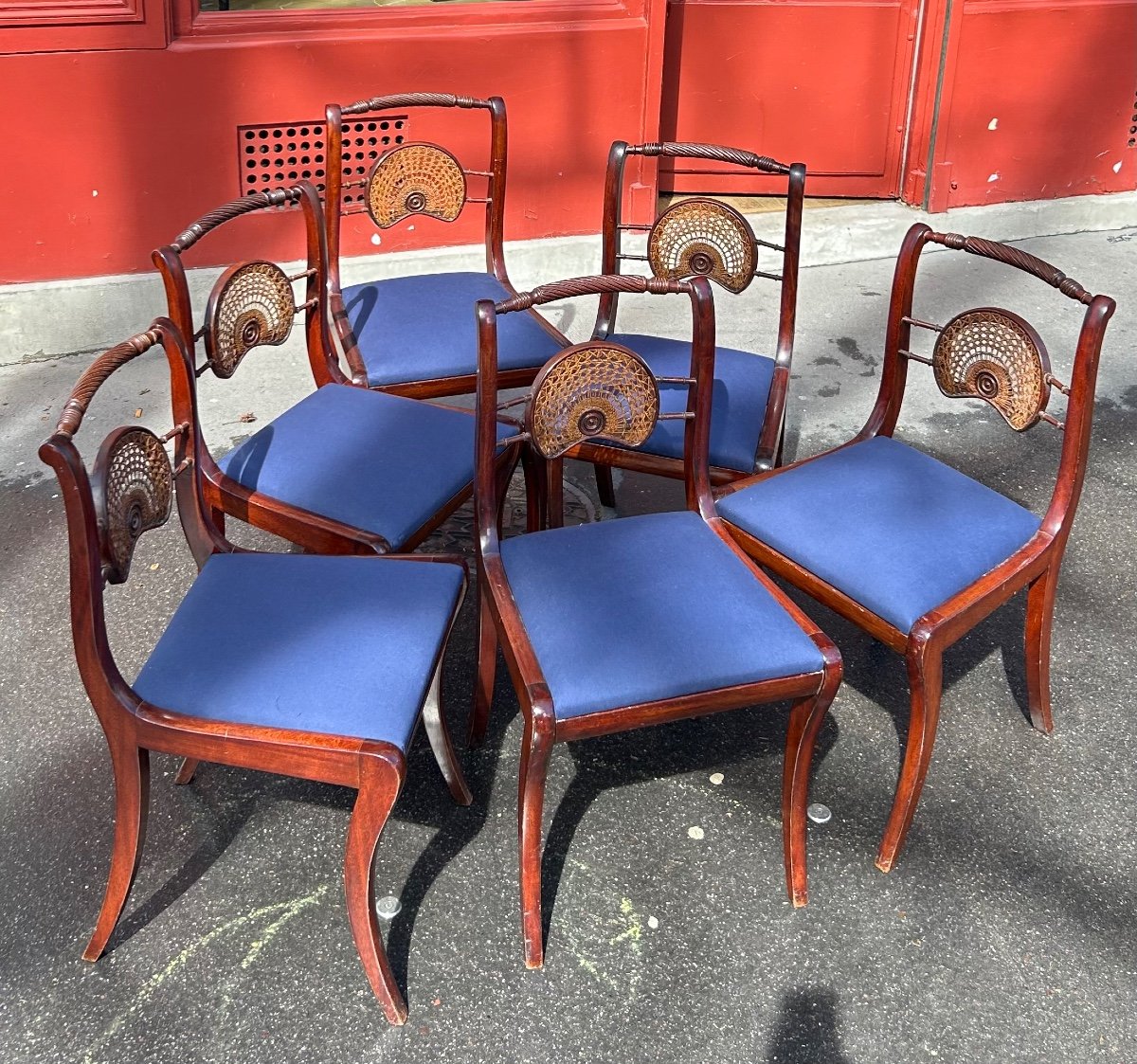  6 English Chairs In Solid Mahogany. Fan-shaped Openwork Backrest  England 20ème 