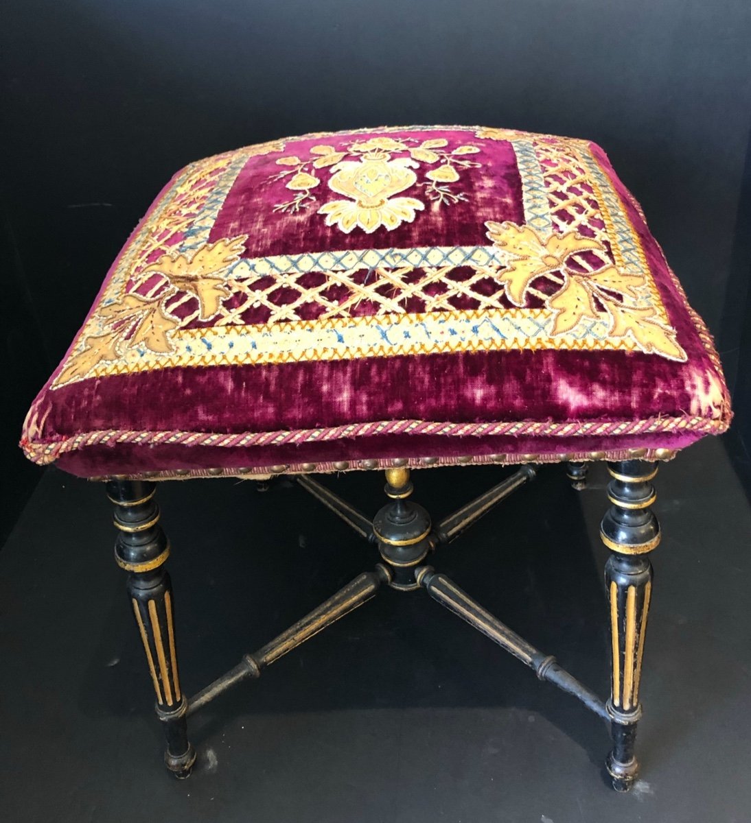Tabouret En Bois Peint Noir D’époque  Napoléon III 