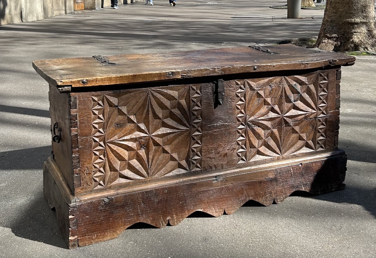 Antique Carved Wooden Chest With Star-shaped Panels, Regional Work From The 18th Century. 