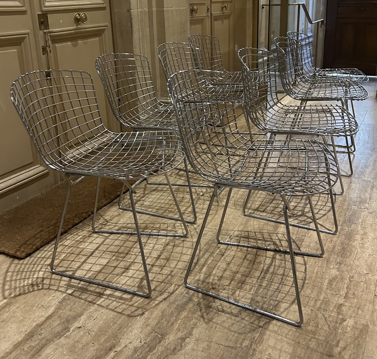 Suite de 8 chaises Harry Bertoia modèle 420 – Knoll International – Design années 1950