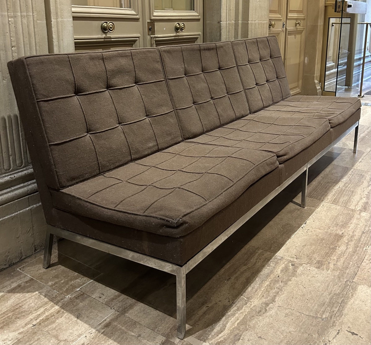 Florence Knoll – Parallel Bar 3-seater Sofa, Model 53 – Knoll International