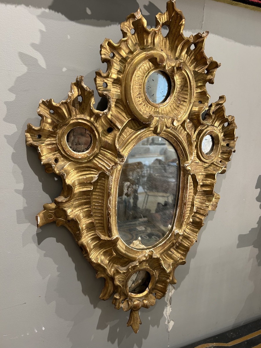 Paire de miroirs italiens en bois sculpté, ajouré et doré – XVIIIe siècle-photo-2