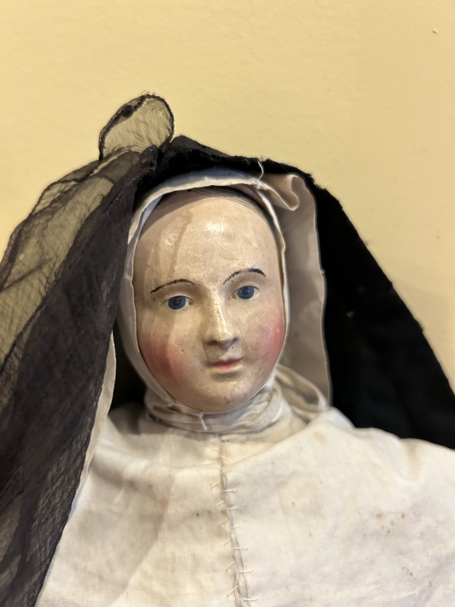 19th-century Nun Dolls, Rosary, Cross, Medal, Curio, Religious Art-photo-2