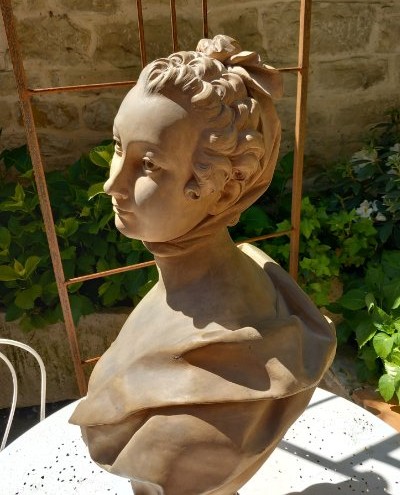 Buste d'une Elégante en Terre Cuite-photo-3