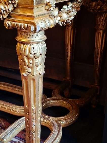 Table à gibier en Bois Sculpté et Doré - Style Louis XVI-photo-7