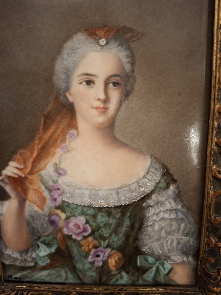 Portrait Miniature de Mme Sophie - Plaque de Porcelaine et Cadre en Bois Doré Sculpté-photo-3