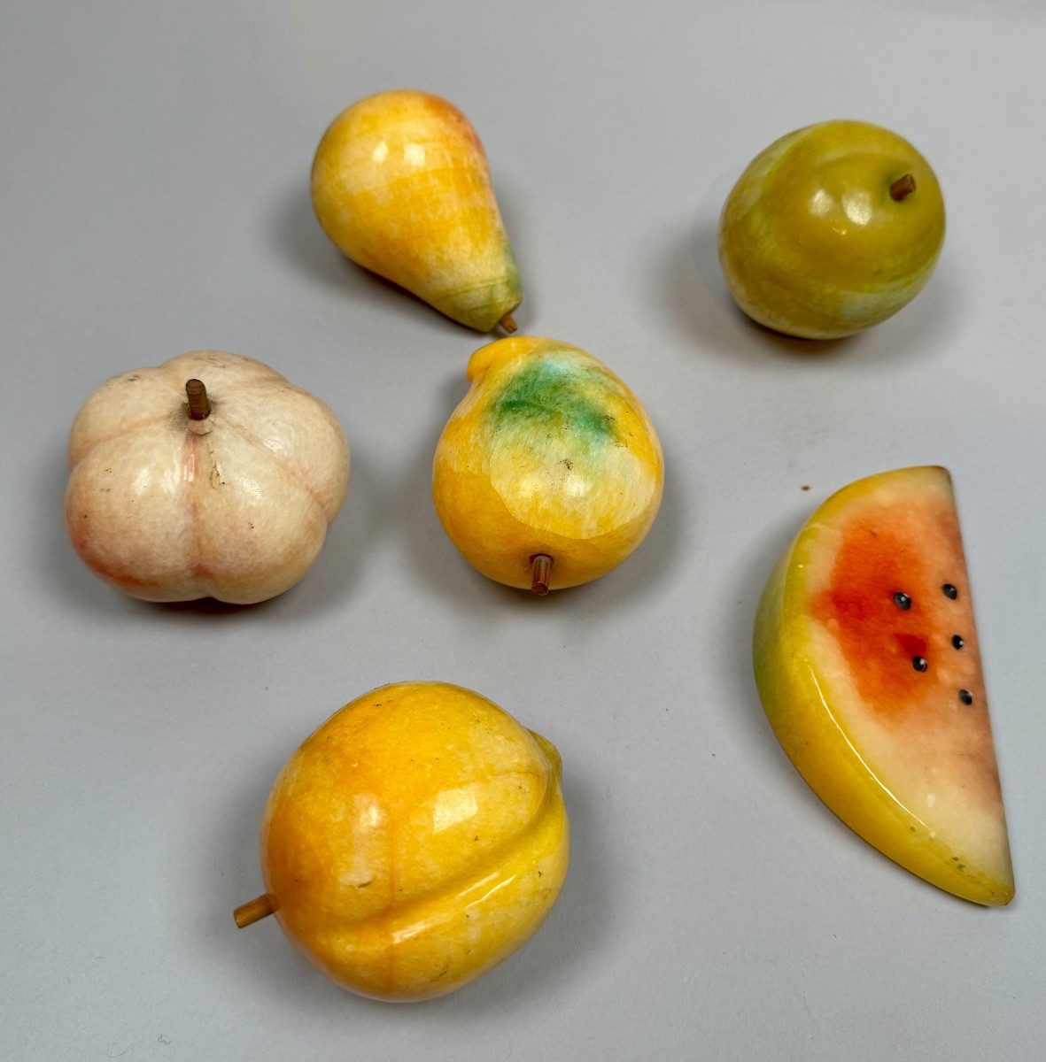Six fruits en marbre et pierre dure-photo-7