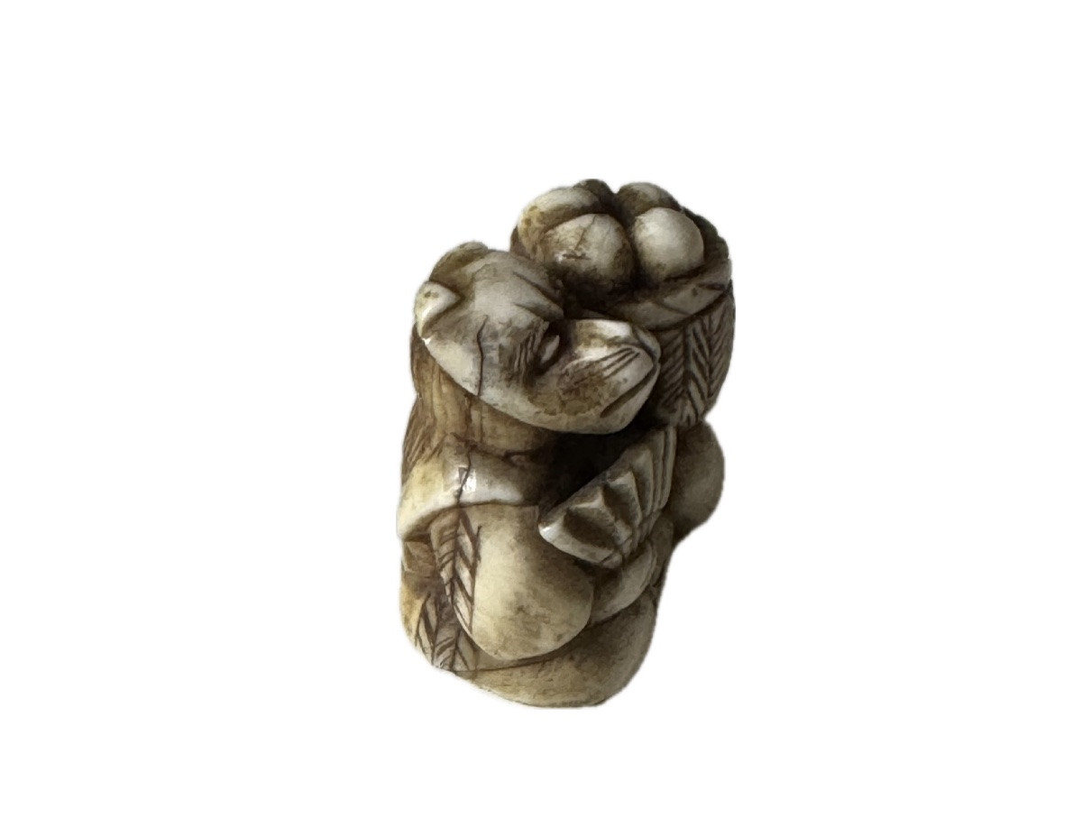 Netsuke Made Of Deer Antlers, Fruit Seller With Monkey Mask.-photo-3