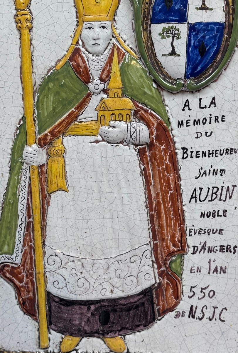 19th-century Malicorne Earthenware Plaque In Memory Of Blessed Saint Aubin -photo-3