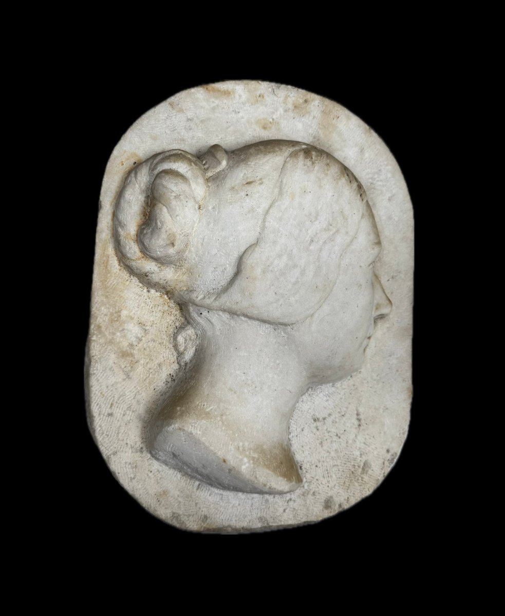Large  Marble Bas-relief Portrait Of A Woman-photo-3