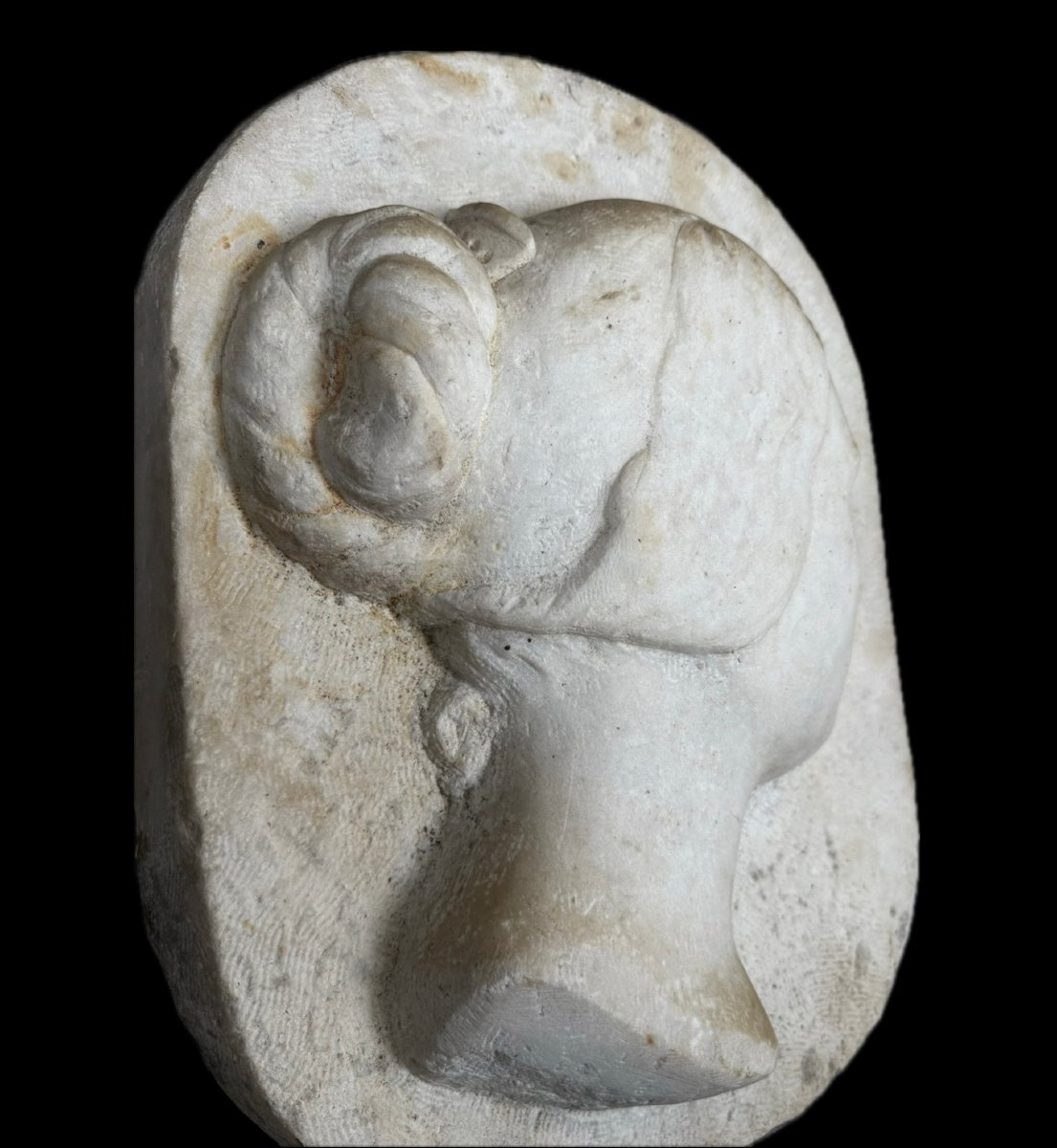 Large  Marble Bas-relief Portrait Of A Woman-photo-4