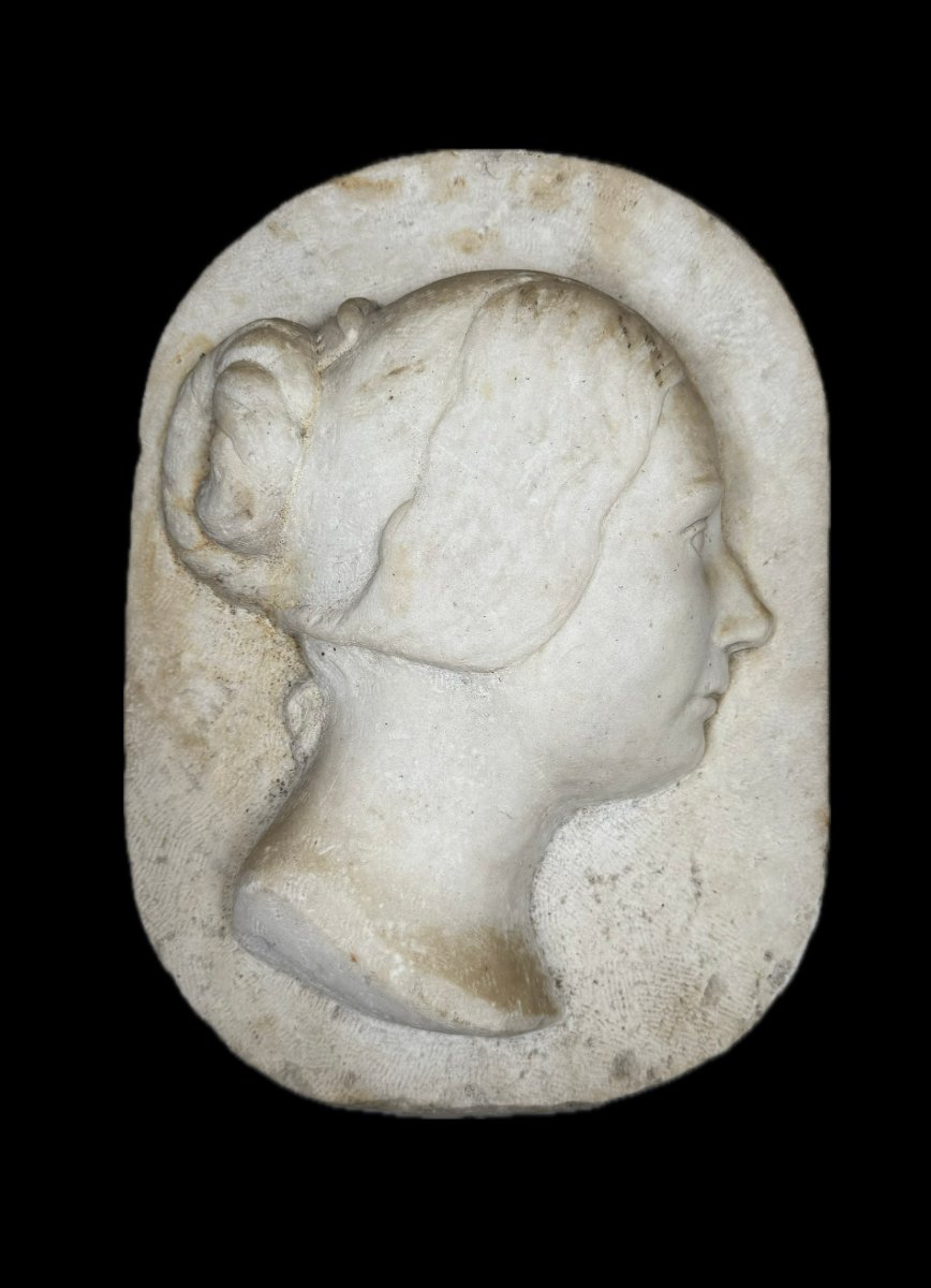 Large  Marble Bas-relief Portrait Of A Woman