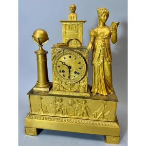 Pendule Empire , allégorie des sciences et de la philosophie.